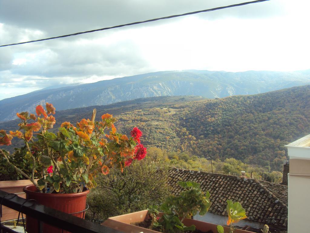 Vassilis Guesthouse Rapsáni Quarto foto